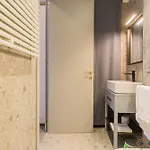 Palazzo Piccinni 97 By Apulia 3* בארי