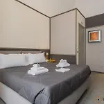 Palazzo Piccinni 97 By Apulia 3* בארי