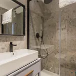 Palazzo Piccinni 97 By Apulia 3* בארי