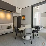 Palazzo Piccinni 97 By Apulia בית הארחה 3*