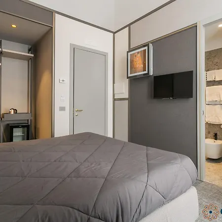 Palazzo Piccinni 97 By Apulia 3* Bari