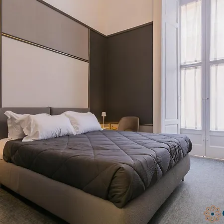 Palazzo Piccinni 97 By Apulia Гостьовий будинок