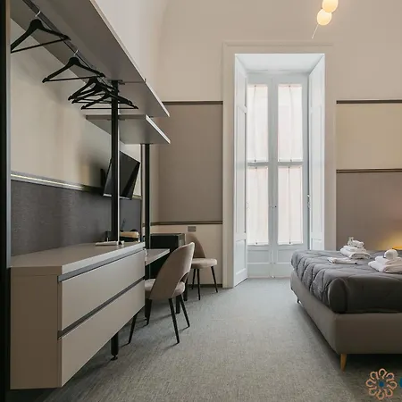 Palazzo Piccinni 97 By Apulia Гостьовий будинок