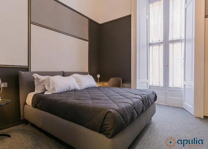 Palazzo Piccinni 97 By Apulia Pensiune