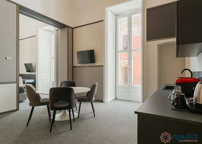 Palazzo Piccinni 97 By Apulia Pensiune 3*