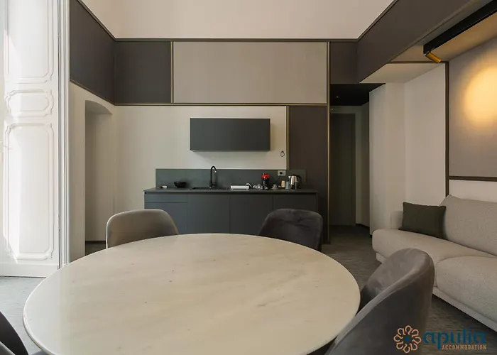 Palazzo Piccinni 97 By Apulia Pensiune Bari