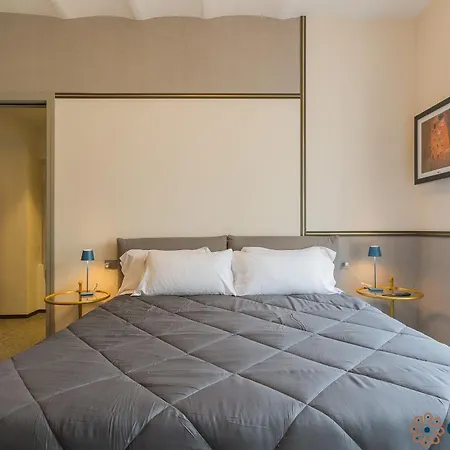 Palazzo Piccinni 97 By Apulia Gasthuis 3*